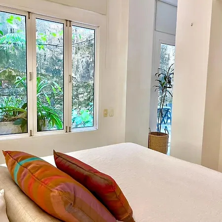 Serene Tropical Getaway *